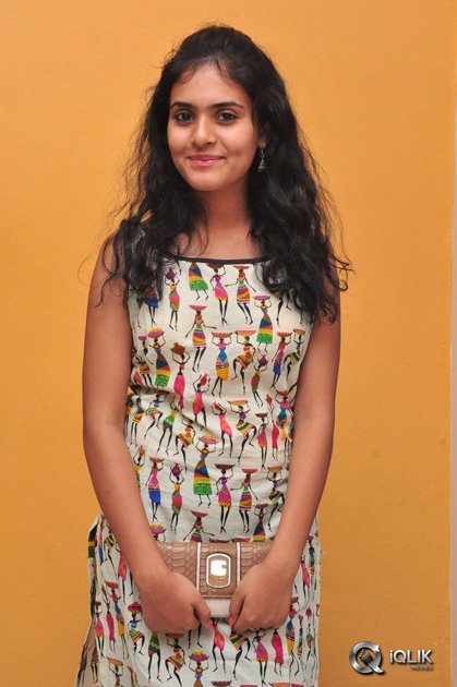 Sukriti-at-Kerintha-Movie-Premier-Show